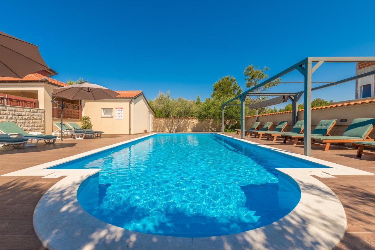 Villa Mare Apartments Vir Dış mekan fotoğraf