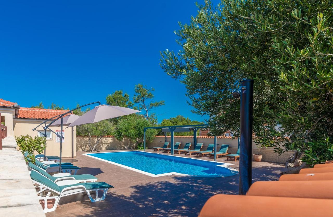 Villa Mare Apartments Vir Dış mekan fotoğraf